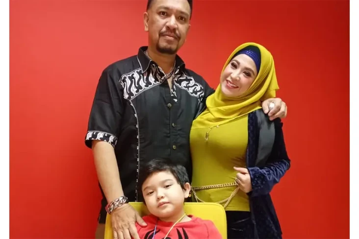 Cucu Pedangdut Elvy...