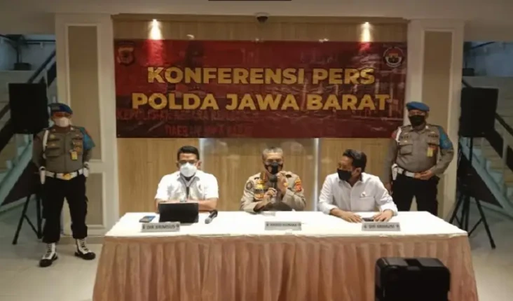 TA, Pengunggah Ceramah...