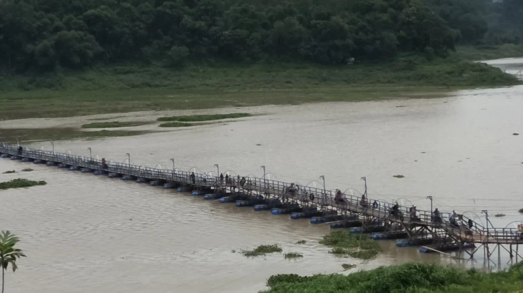 Warga Harap Jembatan...