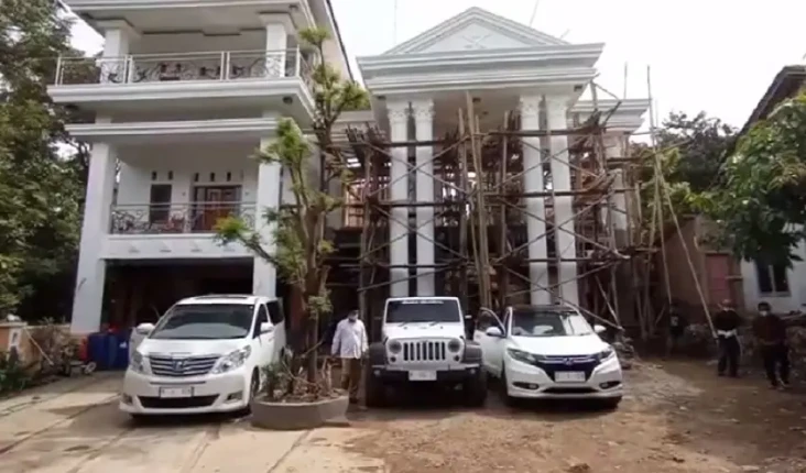Penampakan Rumah Sekdes...
