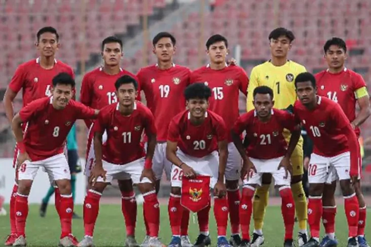 Prediksi Starting XI...
