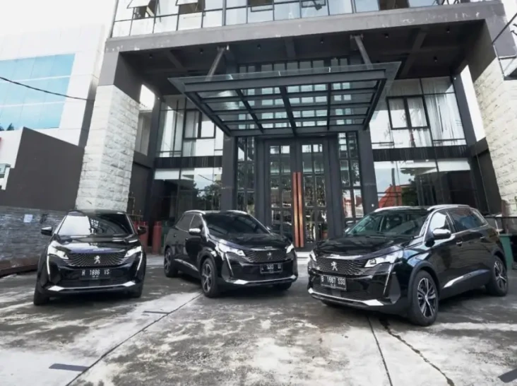 Nyaris Terpuruk, Penjualan...