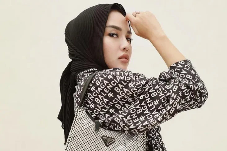 Medina Zein Jadi Tersangka...