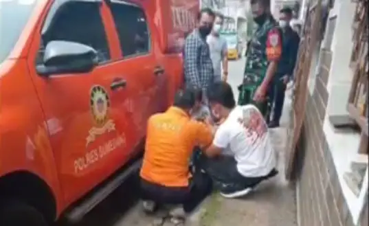 Tragis! Polisi Selamatkan...
