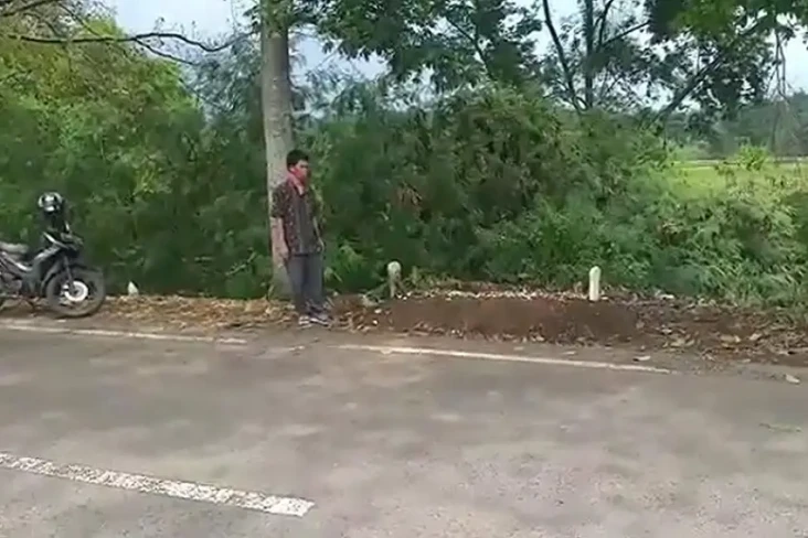 Gempar! Makam Misterius...