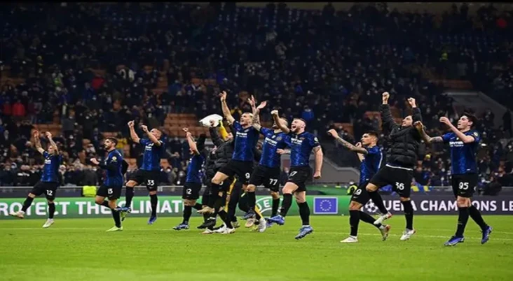 8 Pemain Bologna Positif...