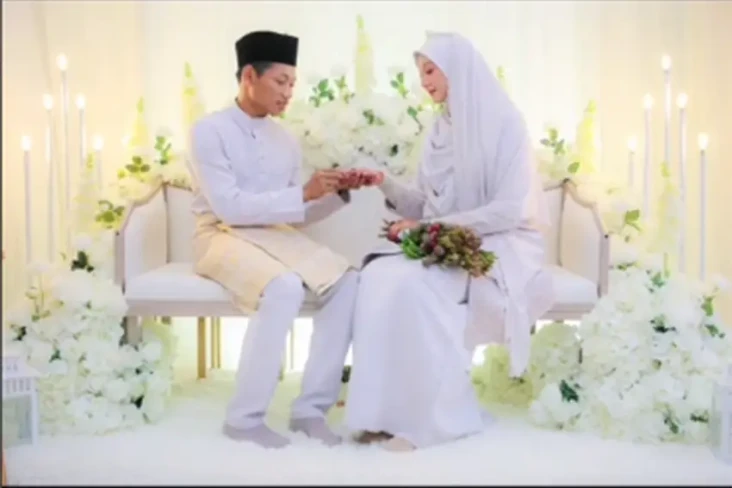 Viral! Murid Nikahi...
