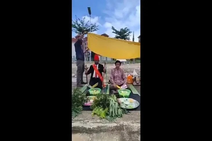 Viral, Ritual Tangkal...