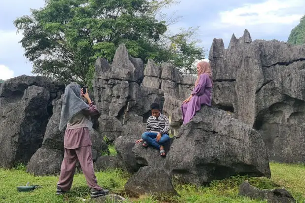 Taman Prasejarah Leang-leang...