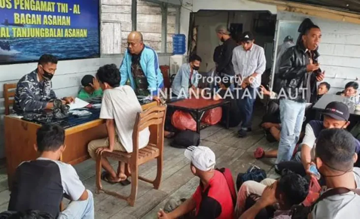 TNI AL Gagalkan Penyelundupan...