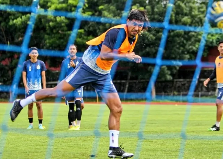 Bersiap Hadapi Arema,...