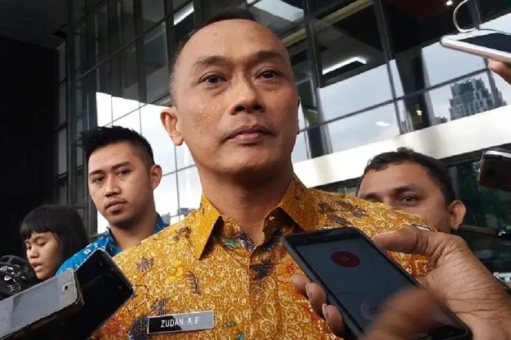 Pindah Domisili Masih...
