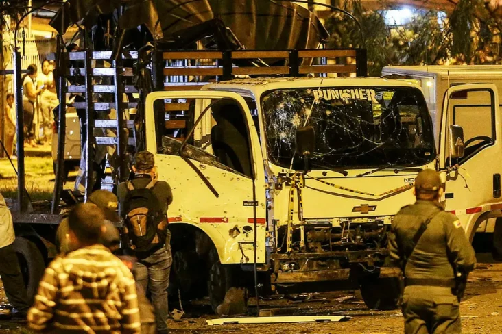 Truk Polisi Diserang...