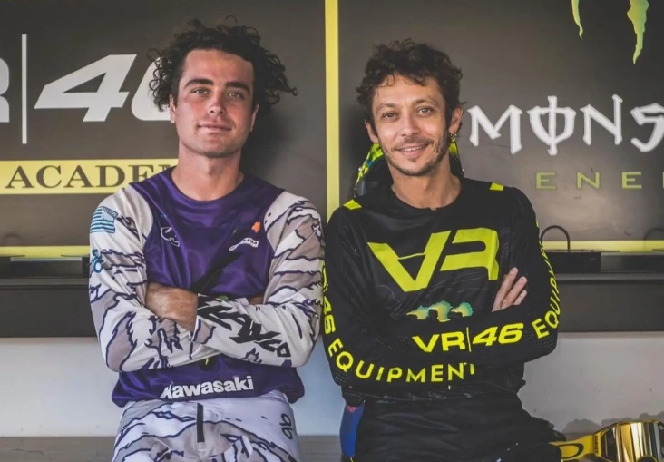 Valentino Rossi Batal...