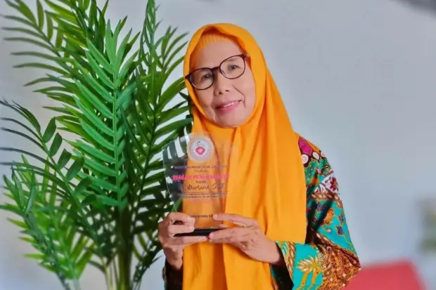 43 Tahun Mengabdi, Marhaeni...