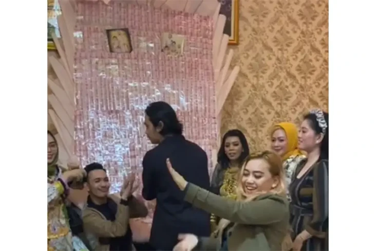 Viral! Pengantin Dapat...