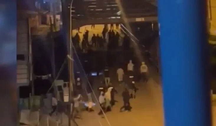 Polisi Pukul Mundur...