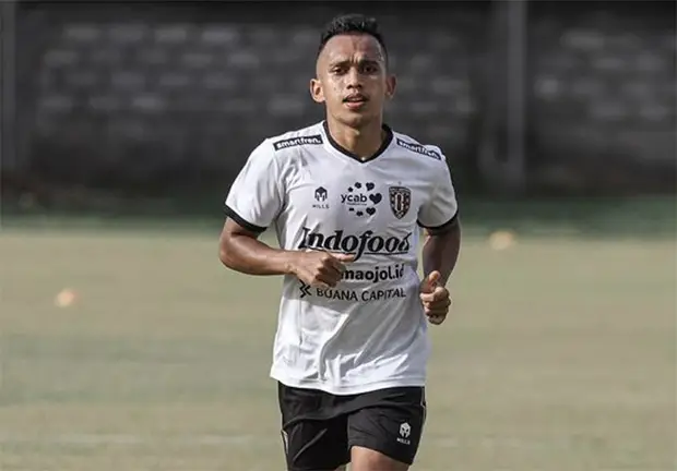 Irfan Jaya Cetak Debut...