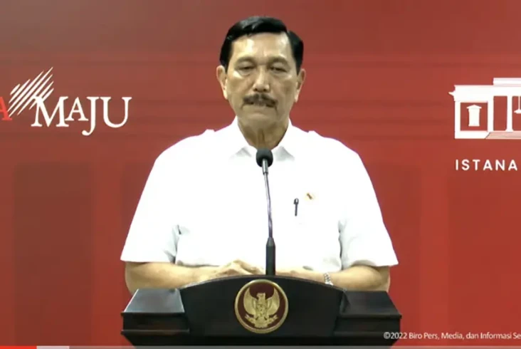 Banyak Orang Plesiran...