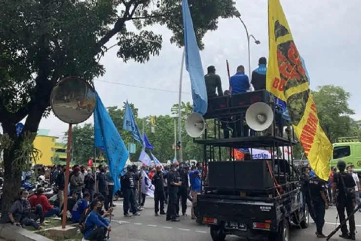 Disnaker Buka Posko...
