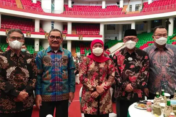 Rektor UMI Hadiri Seminar...