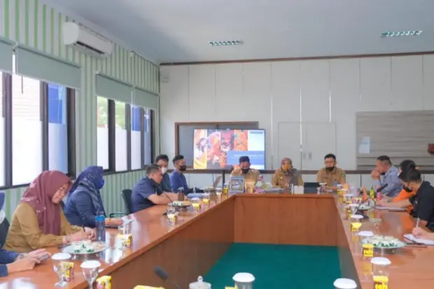 Pemkab Maros Akan Gandeng...