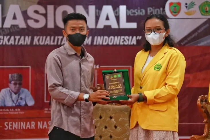 Kartu Sakti Jokowi Bantu...