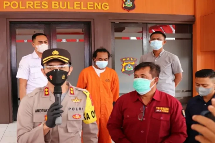 Setubuhi Putri Kandung...
