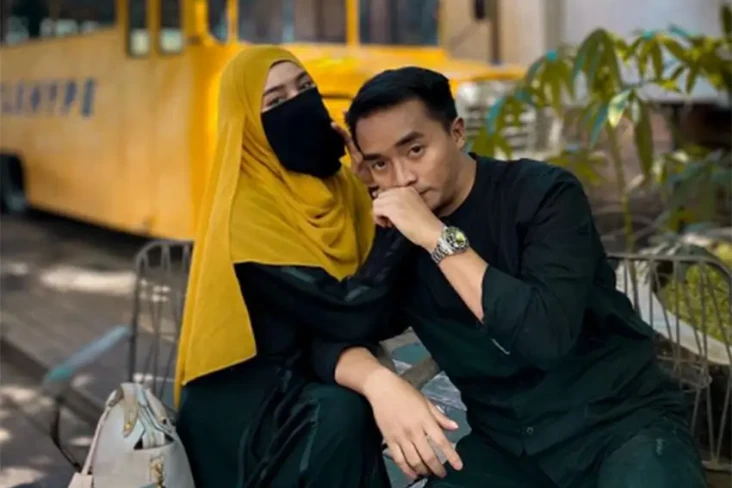 Taqy Malik Lelang Rolex...