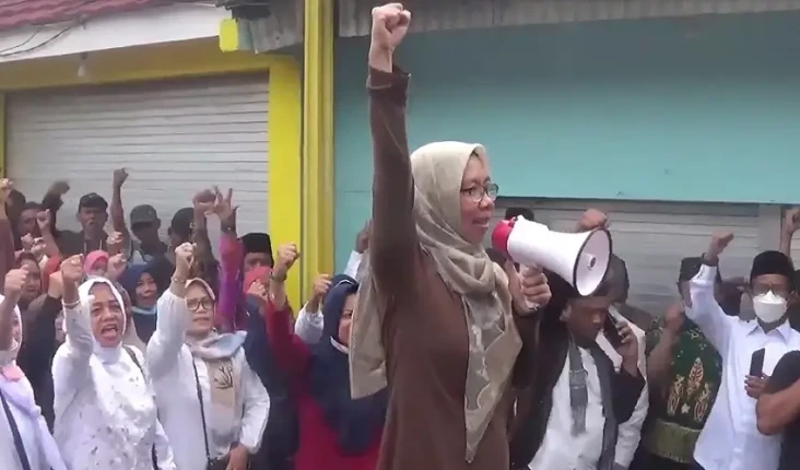 Anak Kiai Tersangka...