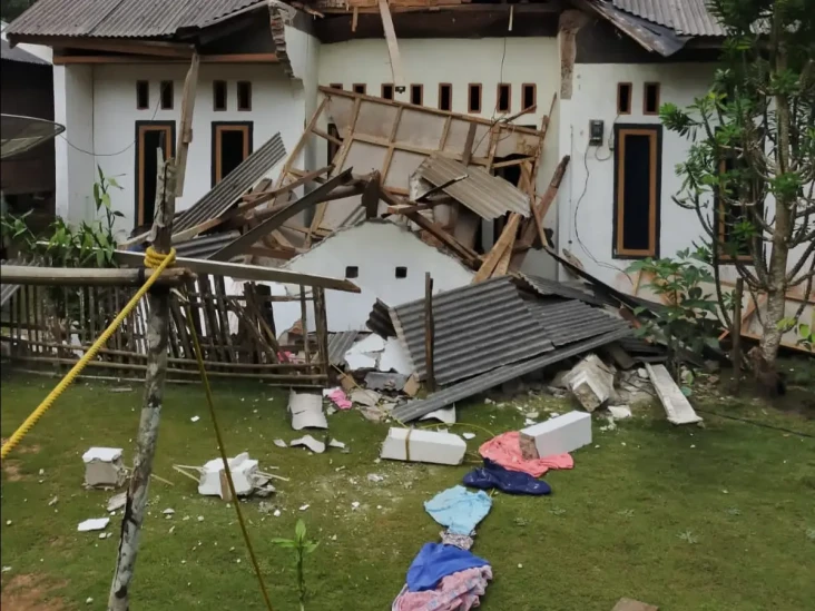 Banten Diguncang 5 Gempa...
