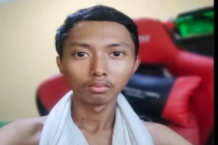 Heboh Ghozali Jual Foto...