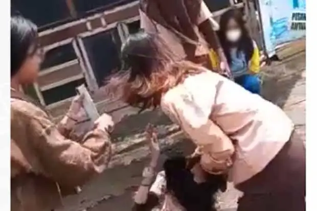 Sekolah Harus Proaktif...