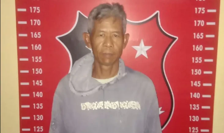 Sembunyi di Kolong Tempat...
