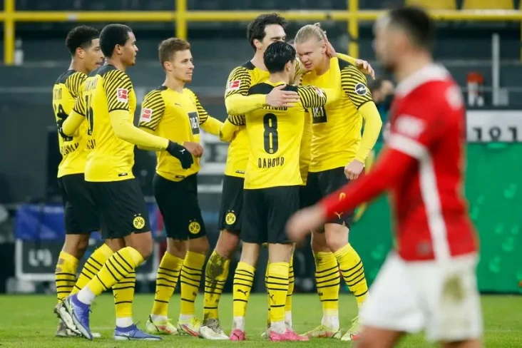 Dortmund vs Freiburg...