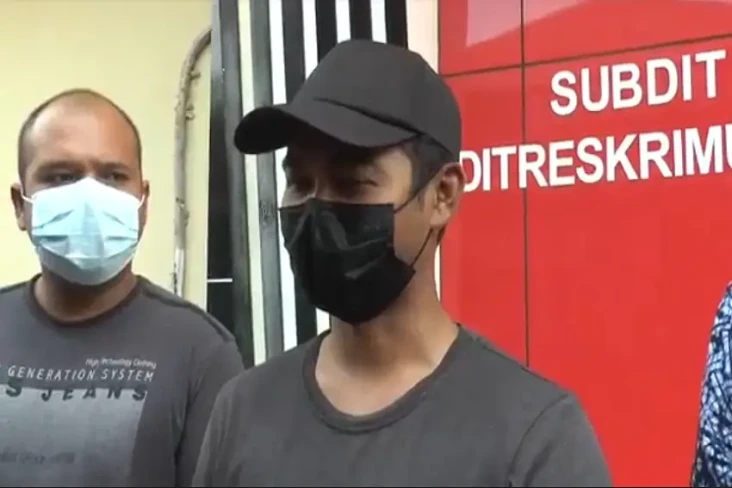Polisi Buru Teman Hadfana...