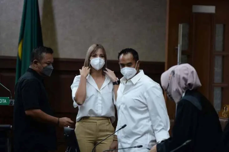 Nia Ramadhani dan Ardi...