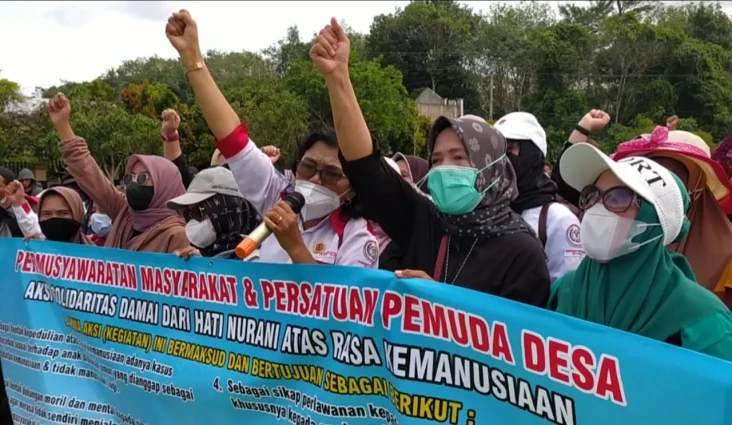 Geruduk Polres Bangka...