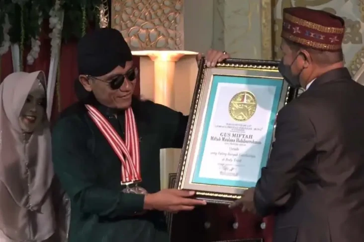 Gus Miftah Cetak 3 Rekor,...