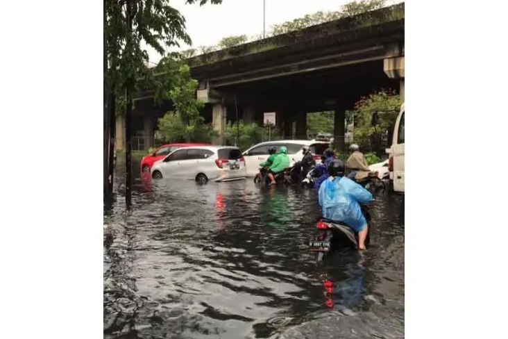 Jakarta Diguyur Hujan...