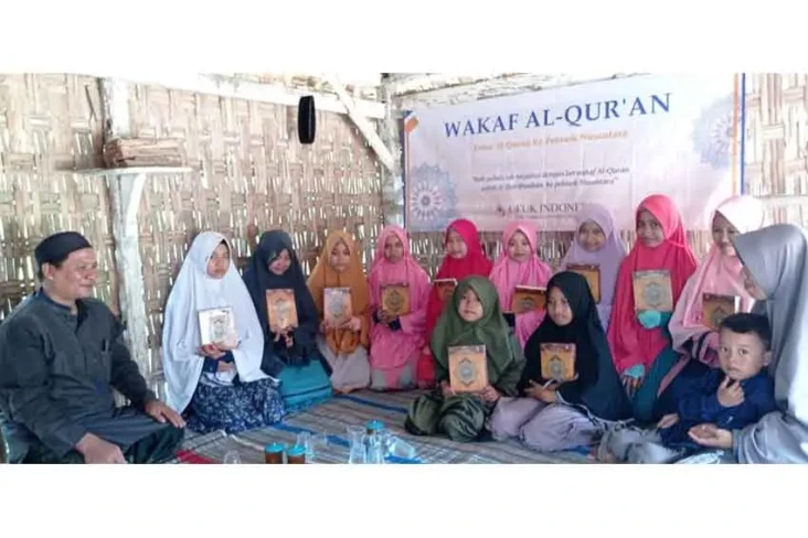 Santuni Anak Yatim,...