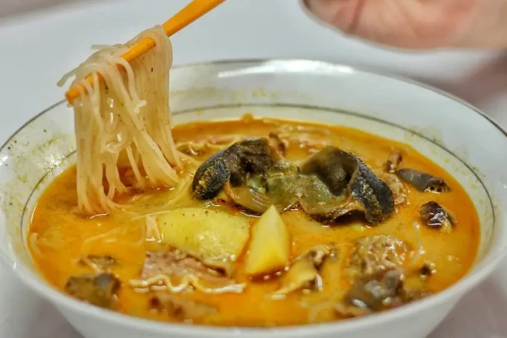 5 Kuliner Pecinan Halal...