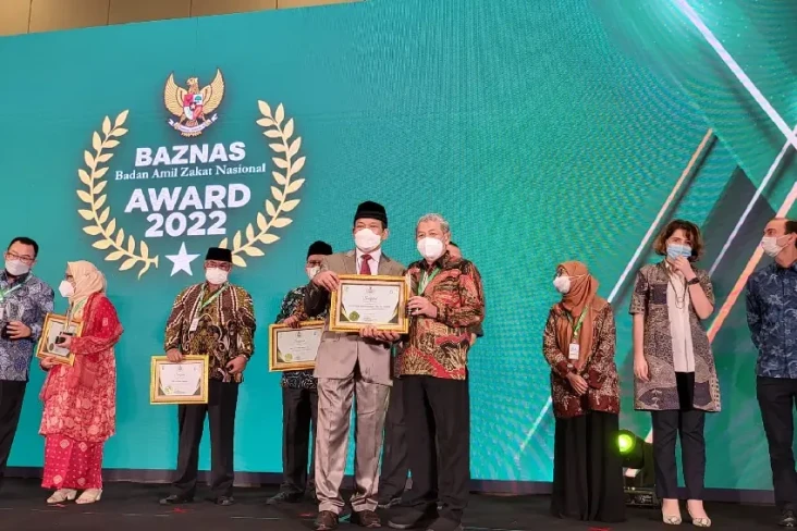 Dukung Literasi Zakat,...