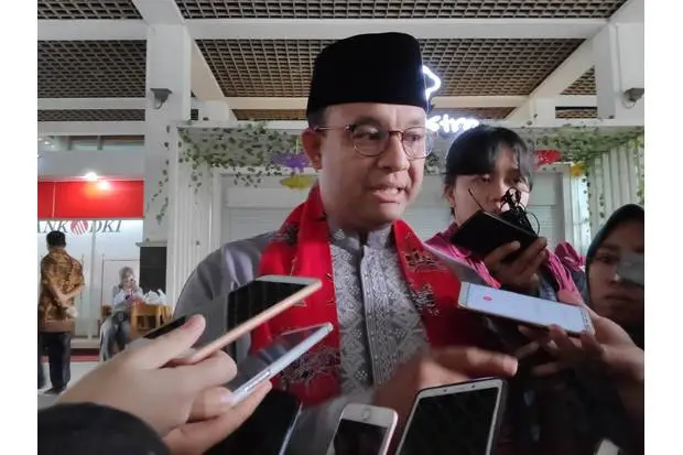Perpanjang PPKM Level...