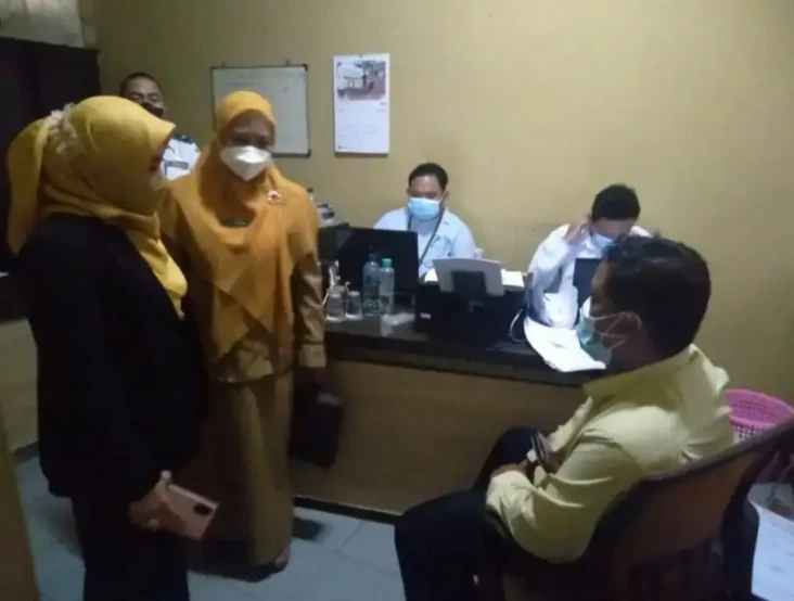Swab Massal Ilegal Buruh...