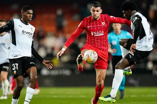 Valencia vs Sevilla:...