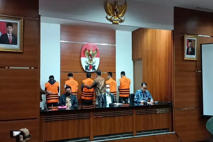 Bupati Langkat dan 5...