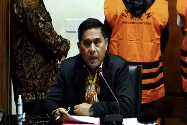 Bupati Langkat Kabur...