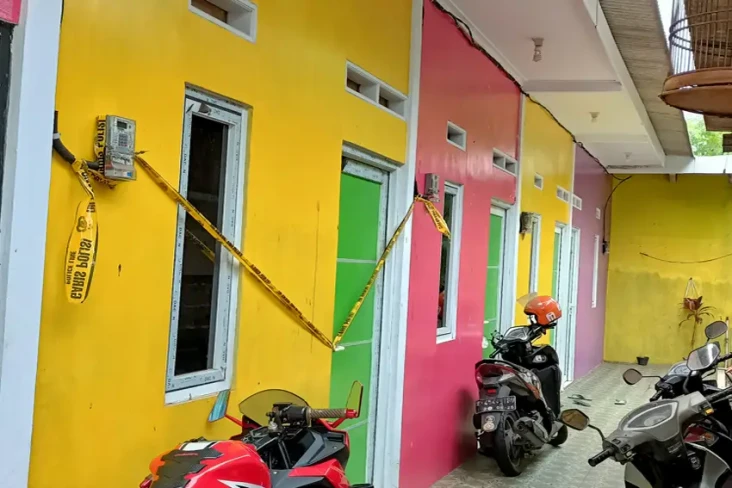 Dikabarkan Istrinya...