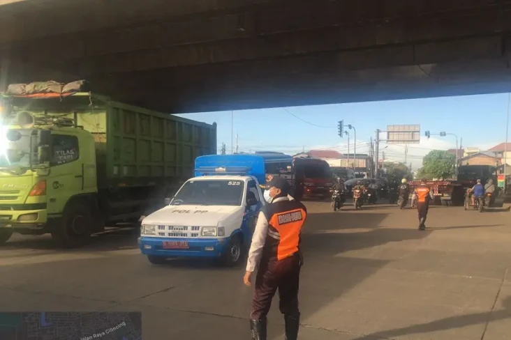 Jakarta Utara Dikepung...
